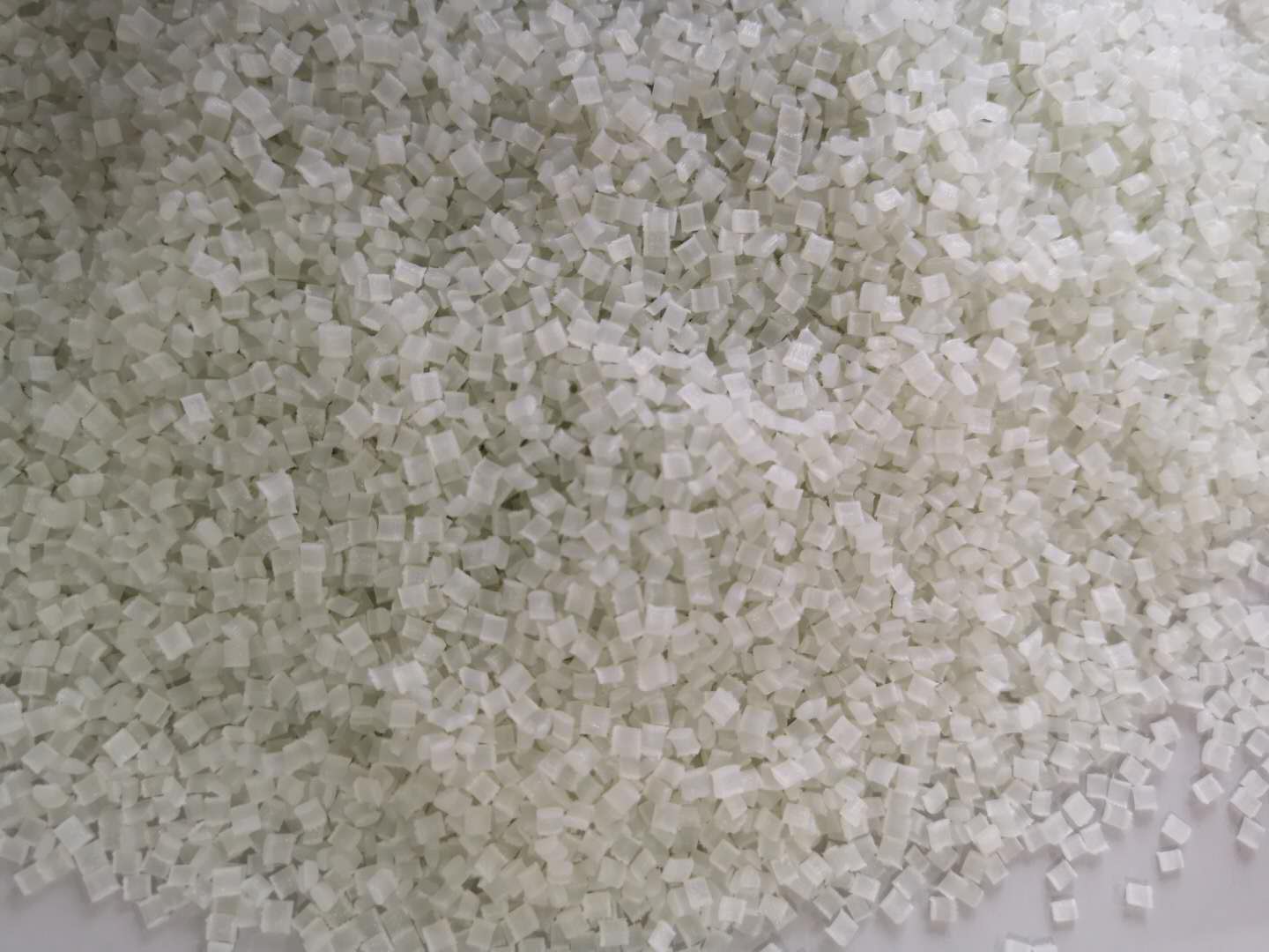 PA尼龍生產(chǎn)加工需要了解的四類著色劑